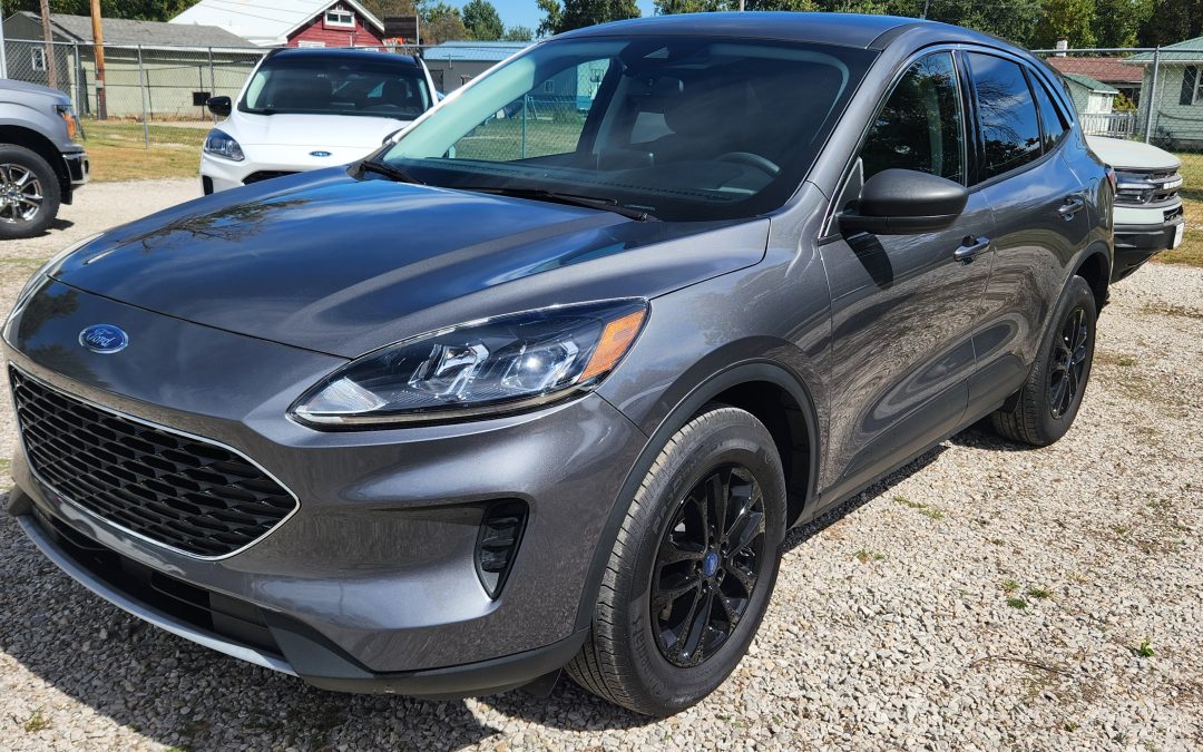 $23900 2022 Ford Escape AWD SE Grey 32k miles